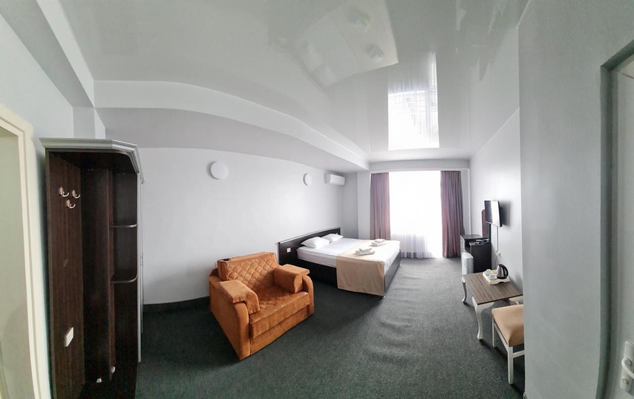 Hotel Genatsvale Батуми Экстерьер фото