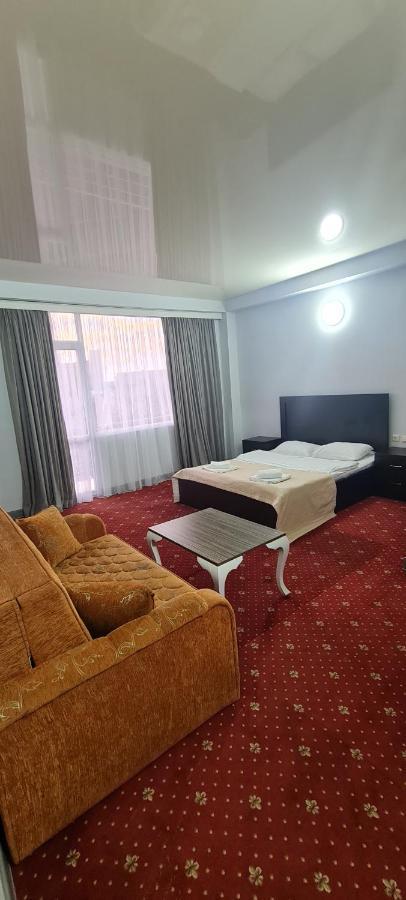 Hotel Genatsvale Батуми Экстерьер фото