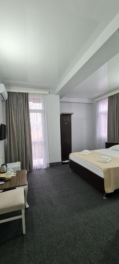 Hotel Genatsvale Батуми Экстерьер фото
