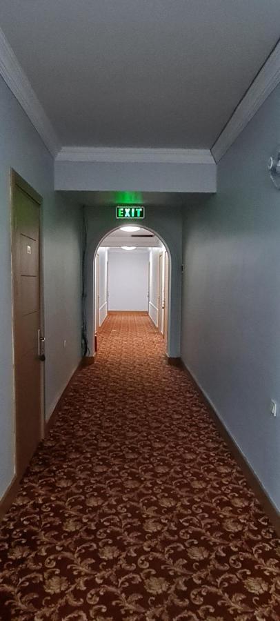 Hotel Genatsvale Батуми Экстерьер фото