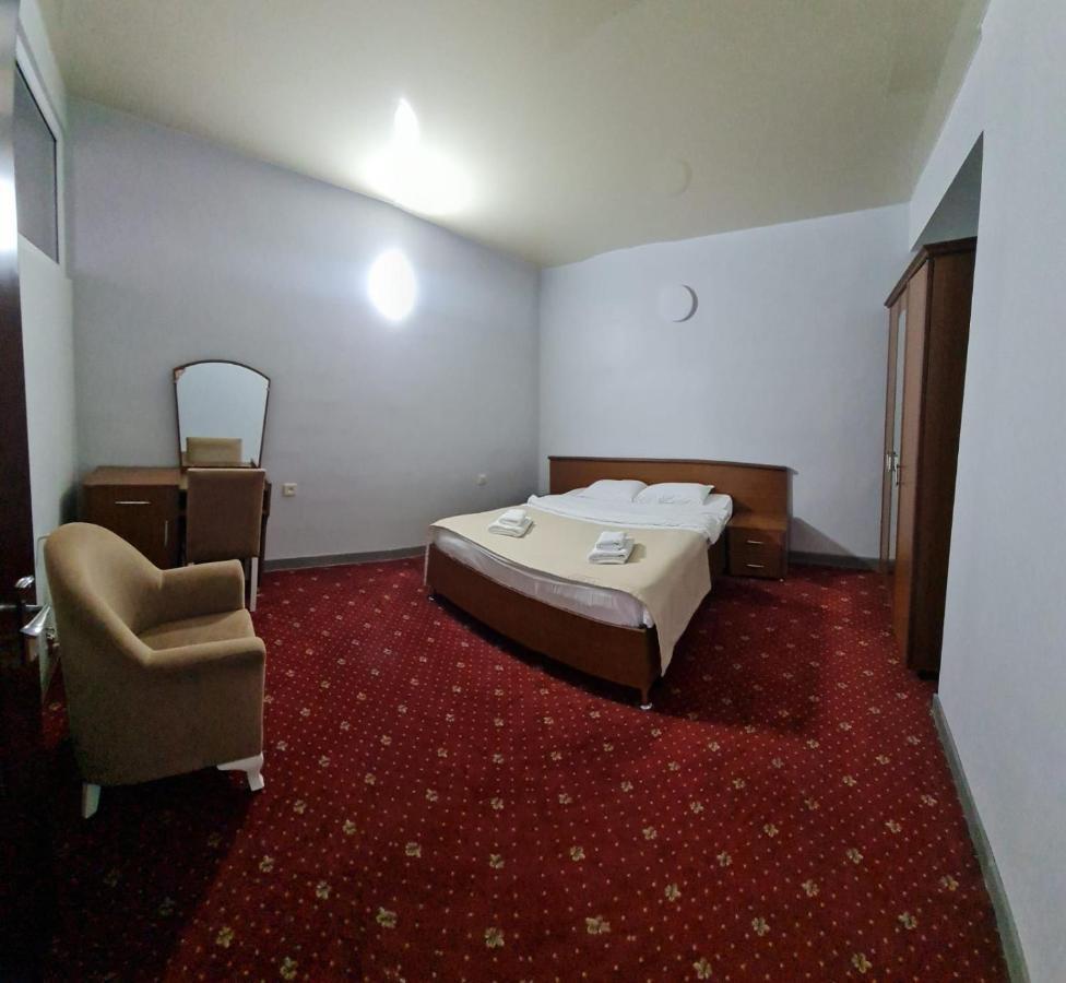 Hotel Genatsvale Батуми Экстерьер фото